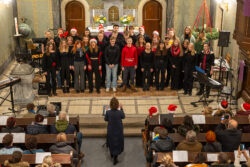 Weihnachtskonzert-Gymnasium-Klotzsche-am-7-Dezember-2023-in-der-Christuskirche-Foto-Christian-Scholz-Bild-955